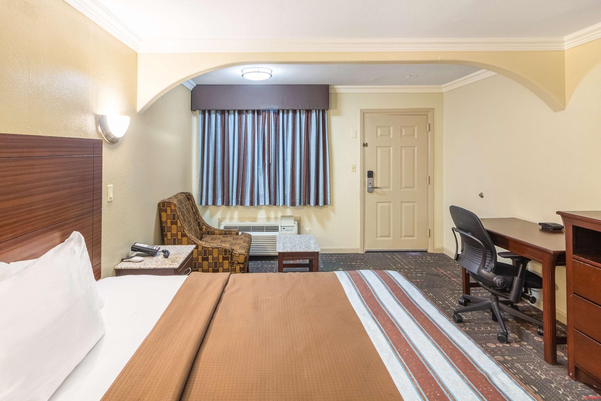 Americas Best Value Inn Houston Heights At I-45 Exterior foto