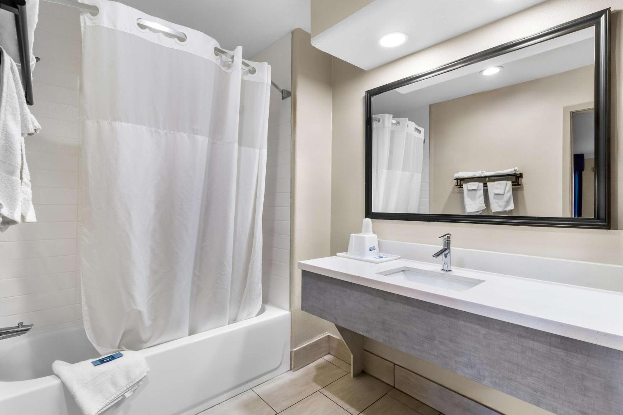 Americas Best Value Inn Houston Heights At I-45 Exterior foto