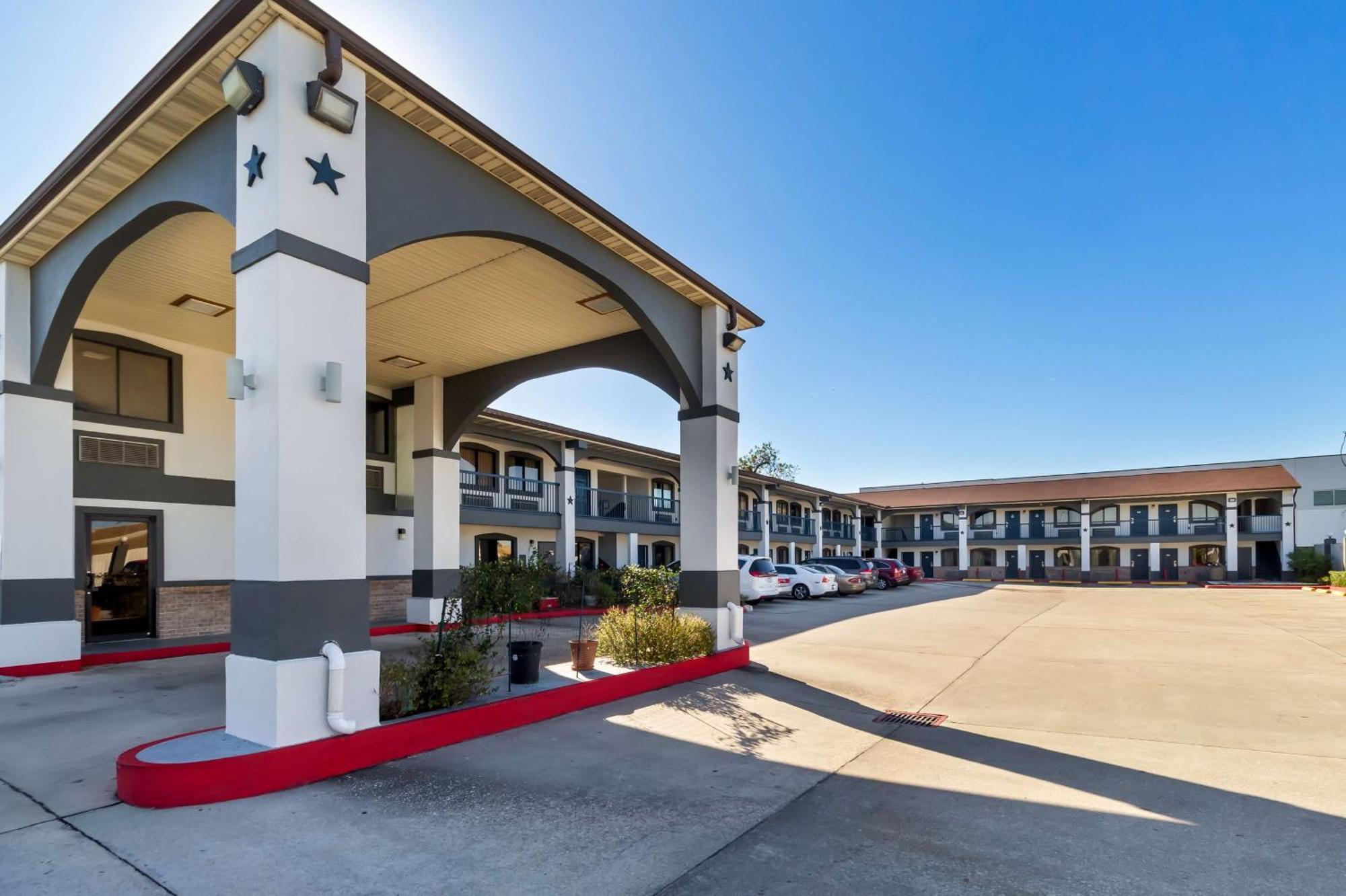 Americas Best Value Inn Houston Heights At I-45 Exterior foto