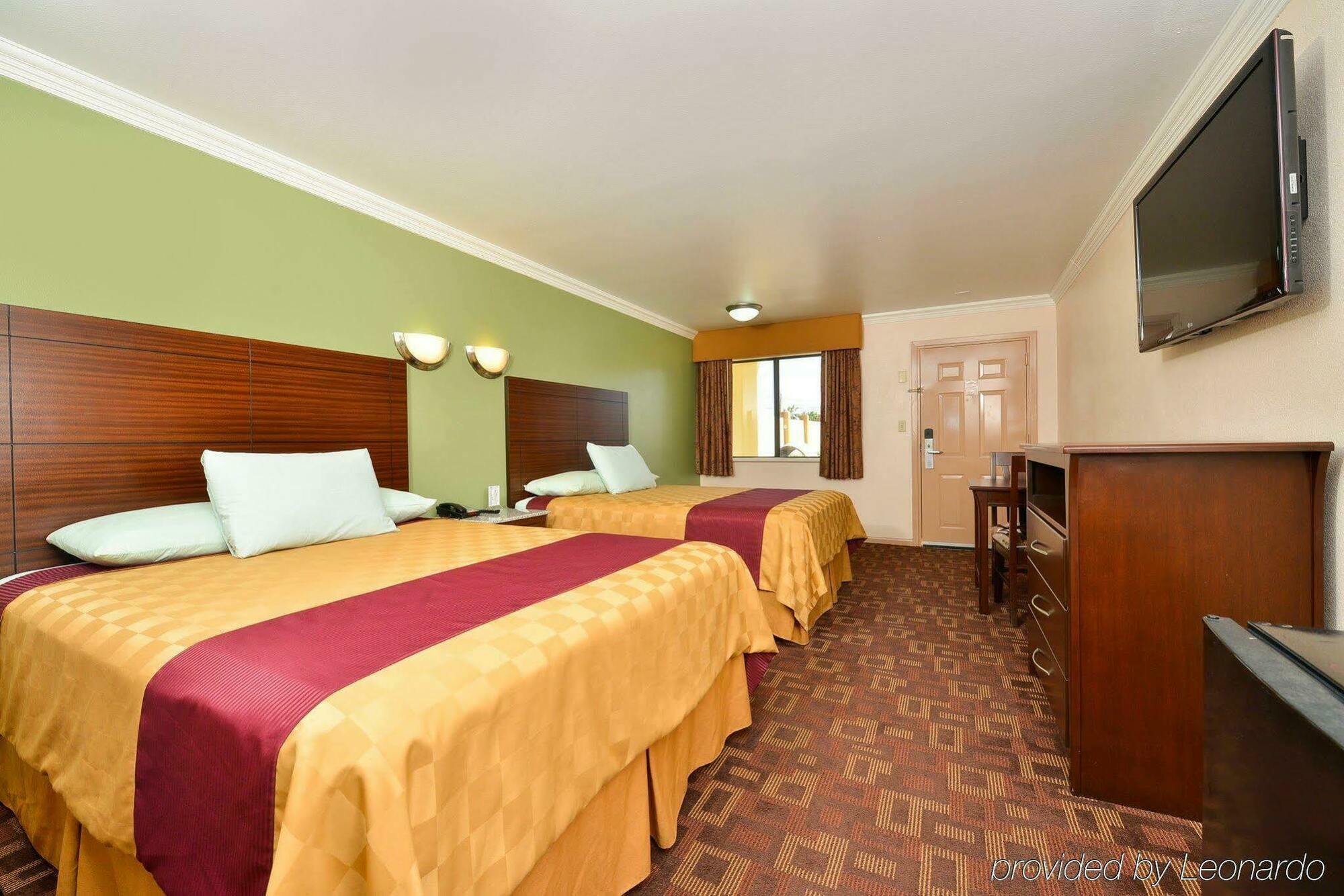 Americas Best Value Inn Houston Heights At I-45 Exterior foto